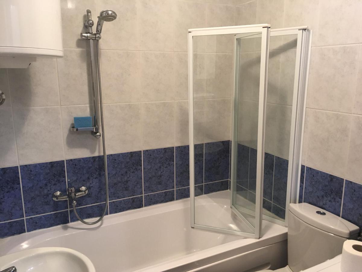 Ms - Downtown With Free Parking Space Apartment Belgrade Room photo